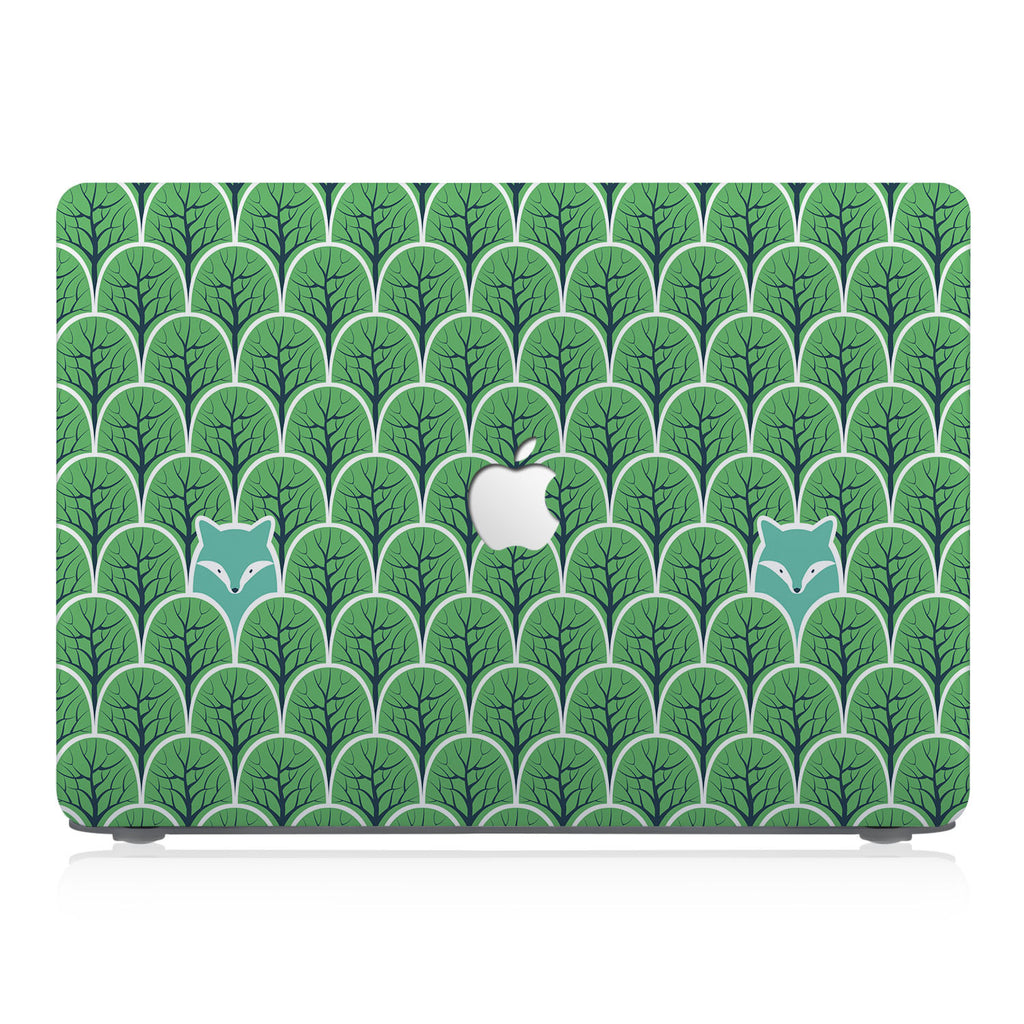 This lightweight, slim hardshell with Fox Fun design is easy to install and fits closely to protect against scratches