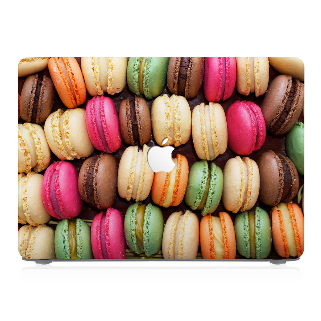 This lightweight, slim hardshell with 8 design is easy to install and fits closely to protect against scratches