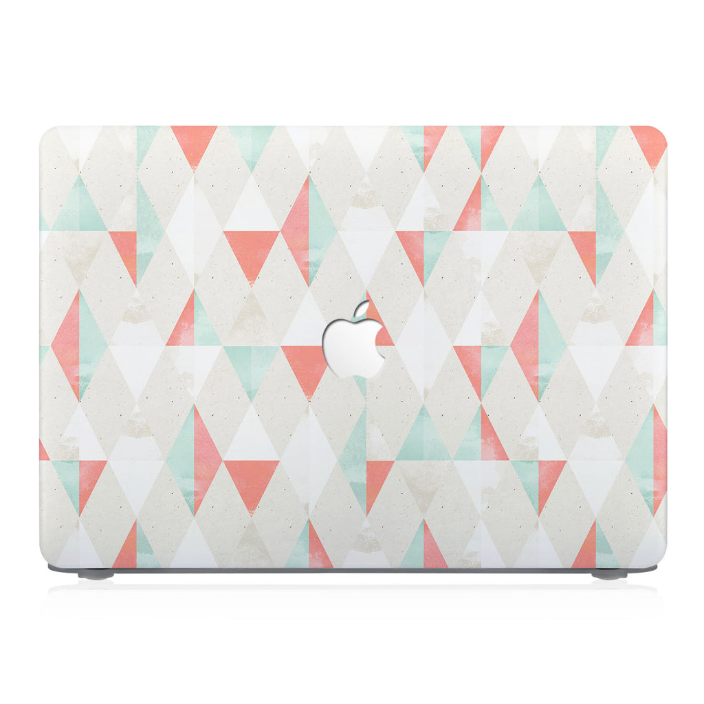 This lightweight, slim hardshell with 5 design is easy to install and fits closely to protect against scratches